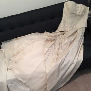 Wedding dress